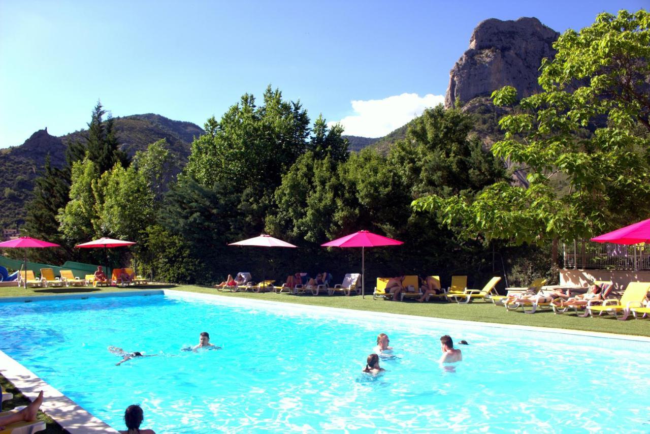Отель Camping Les Princes D'Orange Orpierre Экстерьер фото
