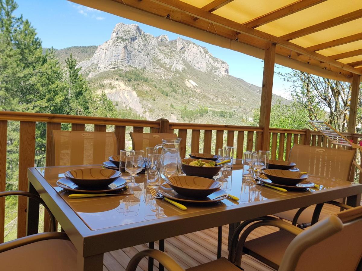 Отель Camping Les Princes D'Orange Orpierre Экстерьер фото