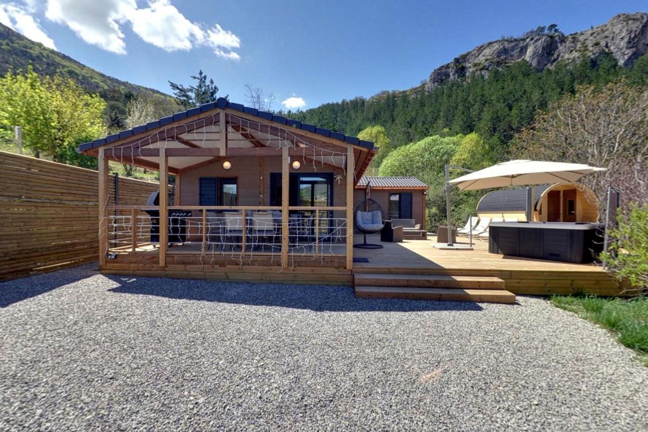 Отель Camping Les Princes D'Orange Orpierre Экстерьер фото