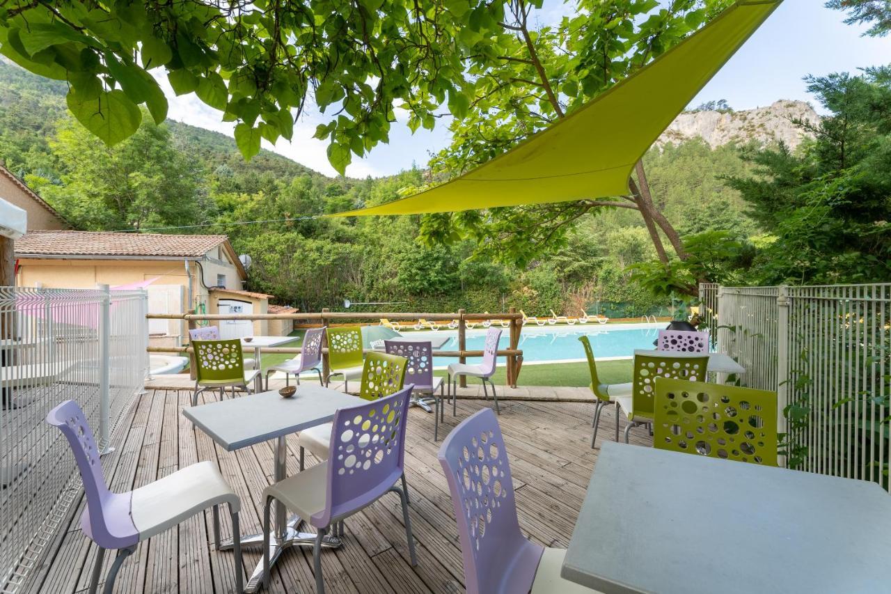 Отель Camping Les Princes D'Orange Orpierre Экстерьер фото