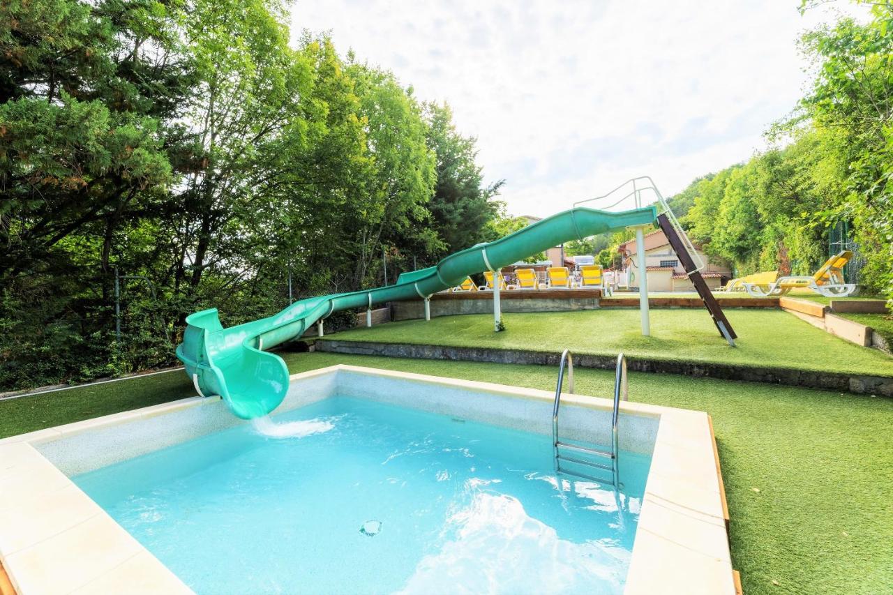 Отель Camping Les Princes D'Orange Orpierre Экстерьер фото